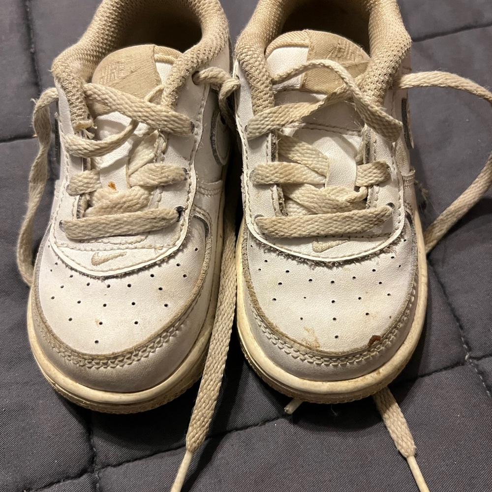 Nike Kids Cream Sneakers